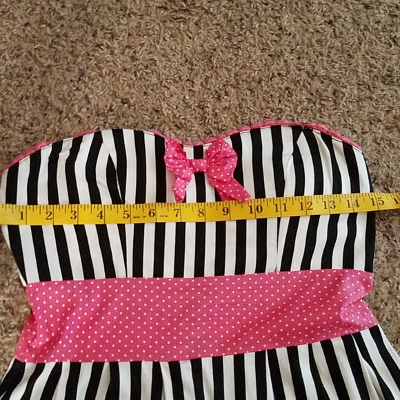 Sourpuss Party Skull Dress Pinup Rockabilly NWOT - Picture 6 of 7